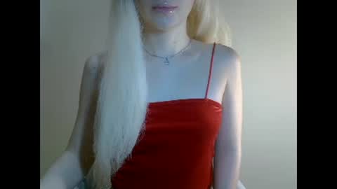 Snapshot of ditamilton chatting on December 2024 08:23:02 PM DitaMilton online show from December 2024 08:23:02 PM