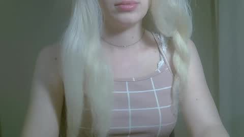 Snapshot of ditamilton chatting on September 2025 08:19:01 PM DitaMilton online show from September 2025 08:19:01 PM