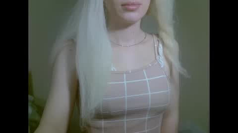 Snapshot of ditamilton chatting on September 2025 07:03:01 PM DitaMilton online show from September 2025 07:03:01 PM