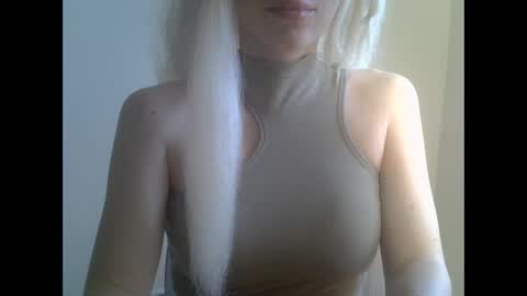 Snapshot of ditamilton chatting on September 2025 11:33:02 AM DitaMilton online show from September 2025 11:33:02 AM