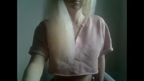 Snapshot of ditamilton chatting on September 2025 02:52:02 PM DitaMilton online show from September 2025 02:52:02 PM