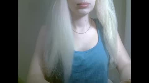 Snapshot of ditamilton chatting on September 2025 06:11:02 PM DitaMilton online show from September 2025 06:11:02 PM