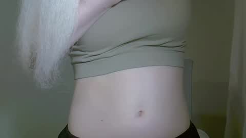 Snapshot of ditamilton chatting on October 2025 06:50:01 PM DitaMilton online show from October 2025 06:50:01 PM