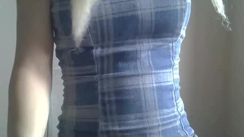 Snapshot of ditamilton chatting on October 2025 12:48:02 PM DitaMilton online show from October 2025 12:48:02 PM