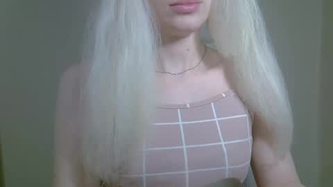 Snapshot of ditamilton chatting on October 2025 07:36:02 PM DitaMilton online show from October 2025 07:36:02 PM