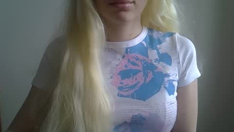 Snapshot of ditamilton chatting on January 2026 09:58:02 AM DitaMilton online show from January 2026 09:58:02 AM