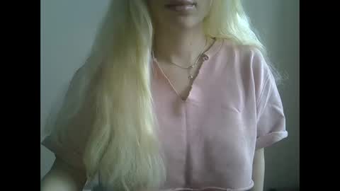 Snapshot of ditamilton chatting on January 2026 10:10:02 AM DitaMilton online show from January 2026 10:10:02 AM