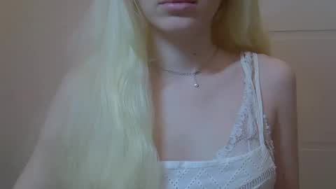 Snapshot of ditamilton chatting on February 2026 07:34:02 PM DitaMilton online show from February 2026 07:34:02 PM