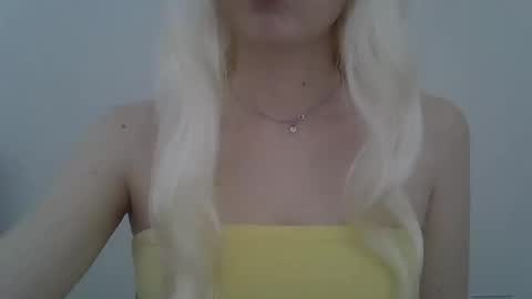 Snapshot of ditamilton chatting on February 2026 11:03:01 AM DitaMilton online show from February 2026 11:03:01 AM