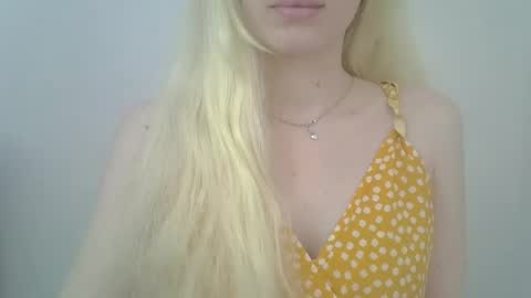 Snapshot of ditamilton chatting on February 2026 10:01:01 AM DitaMilton online show from February 2026 10:01:01 AM