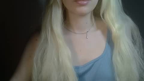 Snapshot of ditamilton chatting on February 2026 07:43:02 PM DitaMilton online show from February 2026 07:43:02 PM