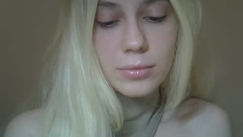 Snapshot of ditamilton chatting on February 2026 09:05:02 PM DitaMilton online show from February 2026 09:05:02 PM