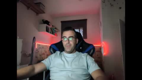 ditos_c online show from December 2024 08:33:02 AM