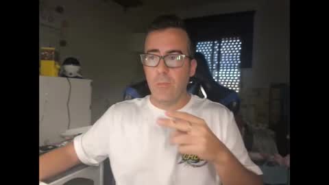 ditos_c online show from October 2025 10:05:02 AM