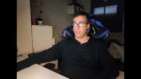 ditos_c online show from January 2026 08:42:02 AM