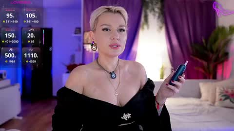 Snapshot of divine_kim chatting on April 2026 11:20:02 PM Miss Kim online show from April 2026 11:20:02 PM
