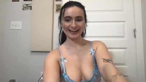 Divine Hips online show from February 2025 04:52:01 PM