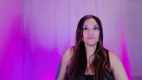 Snapshot of divinelynn chatting on February 2025 05:37:01 PM DivineLynn online show from February 2025 05:37:01 PM