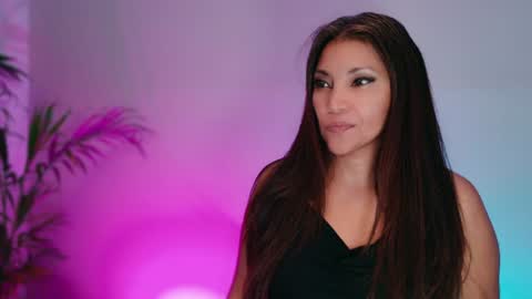 DivineLynn online show from July 2026 04:58:02 PM