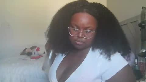 Snapshot of divinenicole22 chatting on November 2025 06:03:02 PM divinenicole22 online show from November 2025 06:03:02 PM