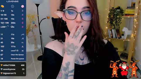Snapshot of dixipixi_ chatting on December 2024 01:43:02 PM dixipixi_ online show from December 2024 01:43:02 PM