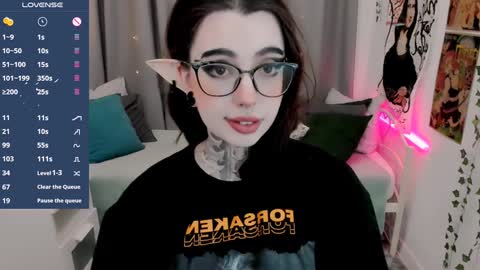 Snapshot of dixipixi_ chatting on January 2025 05:45:02 AM dixipixi_ online show from January 2025 05:45:02 AM