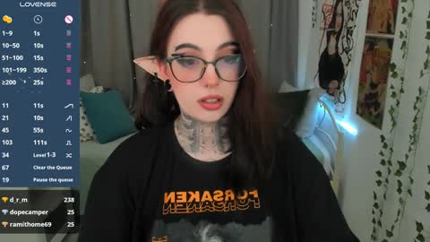 Snapshot of dixipixi_ chatting on February 2025 08:35:01 AM dixipixi_ online show from February 2025 08:35:01 AM