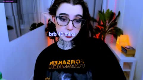 Snapshot of dixipixi_ chatting on February 2025 08:44:02 AM dixipixi_ online show from February 2025 08:44:02 AM