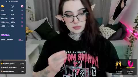 Snapshot of dixipixi_ chatting on February 2025 11:55:01 AM dixipixi_ online show from February 2025 11:55:01 AM