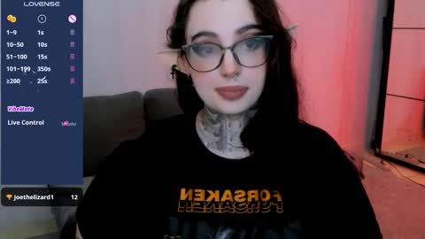 Snapshot of dixipixi_ chatting on March 2025 06:52:02 AM dixipixi_ online show from March 2025 06:52:02 AM