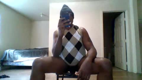 Snapshot of djbignuttsbrownass24 chatting on December 2024 10:37:02 PM djbignuttsbrownass24 online show from December 2024 10:37:02 PM