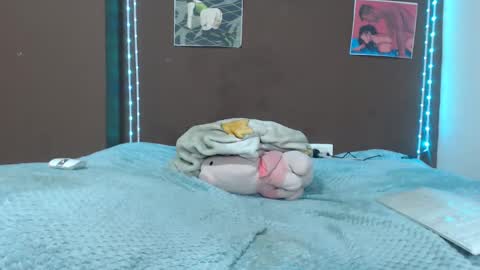 doeschi_fox online show from June 2026 02:46:01 AM
