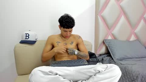 Snapshot of dogan_renz0 chatting on June 2026 07:56:02 PM Dogan online show from June 2026 07:56:02 PM