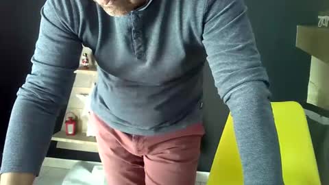 Snapshot of doggydaddi chatting on December 2024 11:01:02 AM Alex online show from December 2024 11:01:02 AM