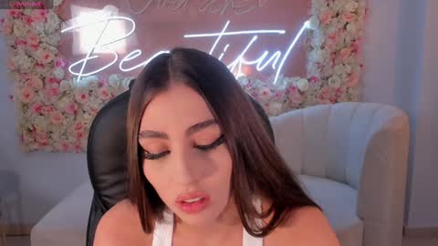 Dolcie  online show from December 2024 02:36:01 AM