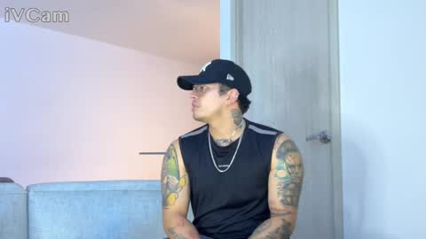 Auro and Santiago online show from October 2025 03:14:01 AM