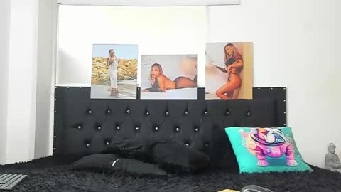 C E L E S T E  online show from February 2025 07:02:01 PM