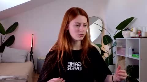 Your doll Lesli online show from October 2025 09:19:02 AM