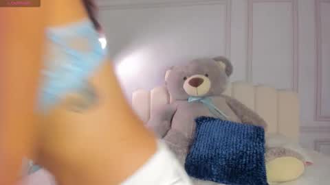 doll_meyleer22 online show from October 2025 11:32:02 AM