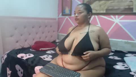 Snapshot of doll_rihana chatting on May 2026 01:25:02 AM doll rihana online show from May 2026 01:25:02 AM