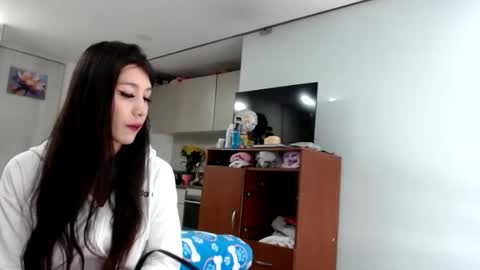 Snapshot of doll_sary chatting on October 2025 07:59:01 PM Catherine XXX online show from October 2025 07:59:01 PM