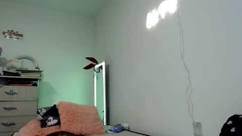 Snapshot of doll_sary chatting on February 2026 11:17:01 PM Catherine XXX online show from February 2026 11:17:01 PM