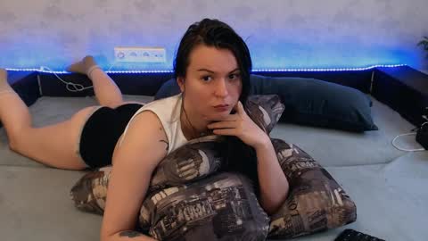 Jade online show from June 2026 04:24:01 AM