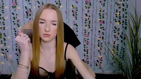 doll_vey online show from March 2025 03:52:01 PM