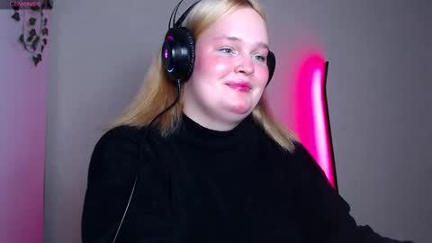 Miss Rose online show from October 2025 07:08:01 PM