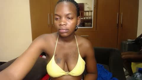 Bella online show from October 2025 08:54:02 PM