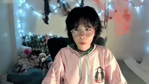 mina online show from October 2025 02:21:02 AM