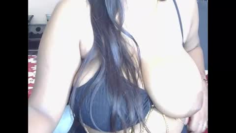 dolly_2 online show from October 2025 05:19:01 AM