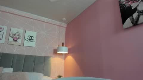 Snapshot of dolly_zoe chatting on September 2025 10:25:01 PM Call me Zoe online show from September 2025 10:25:01 PM