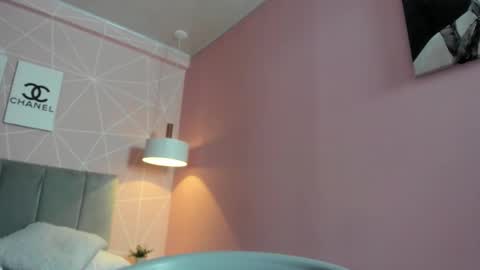 Snapshot of dolly_zoe chatting on October 2025 08:15:02 AM Call me Zoe online show from October 2025 08:15:02 AM